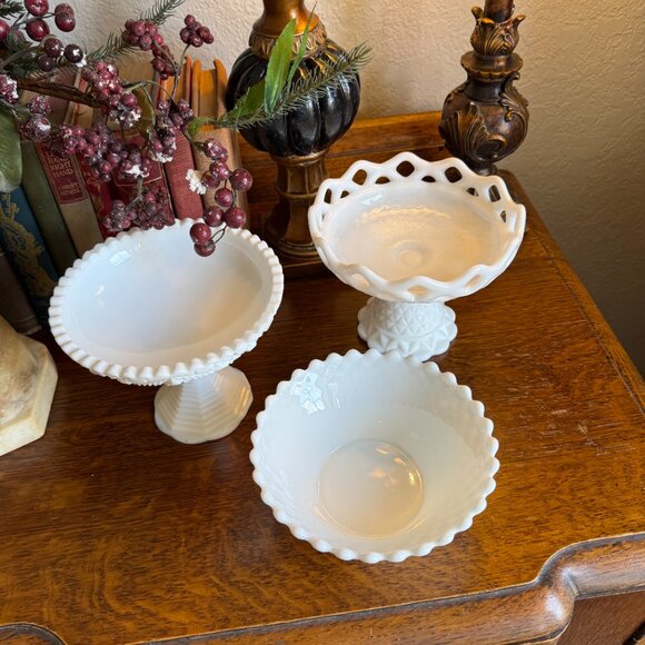 3 Vintage Milk Glass Candy Dishes - Picture 6 of 15